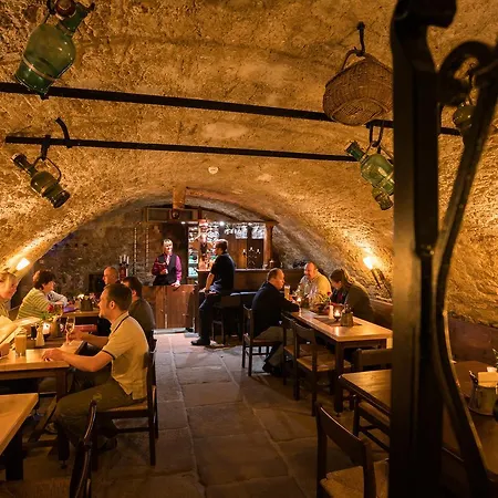 Romantik Deutsches Haus Otel